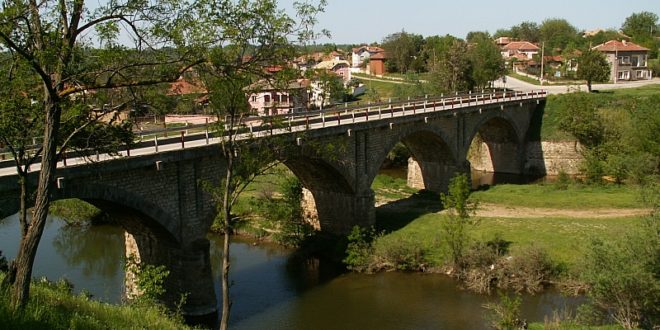 референдум в Трън